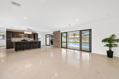Villa ou maison à vendre à Fort Lauderdale, Floride: 4 chambres, 154.31 m2 № 2402382 - photo 15