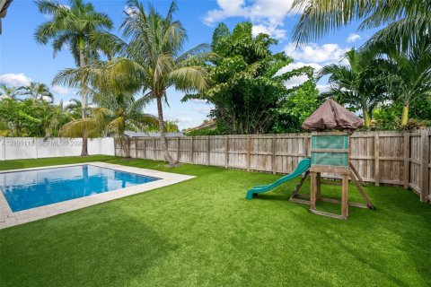 Villa ou maison à vendre à Fort Lauderdale, Floride: 4 chambres, 154.31 m2 № 2402382 - photo 4