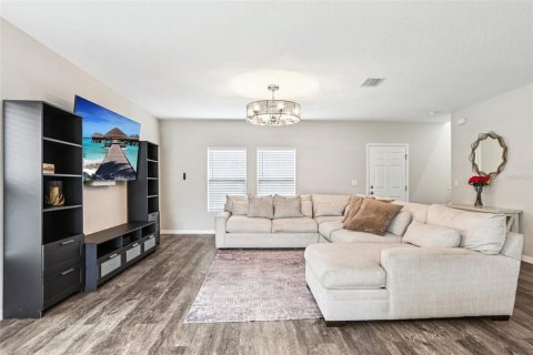 House in Riverview, Florida 4 bedrooms, 213.77 sq.m. № 1844527 - photo 5