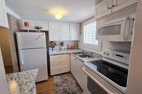 Condominio en alquiler en Bradenton, Florida, 1 dormitorio, 53.51 m2 № 1915030 - foto 9