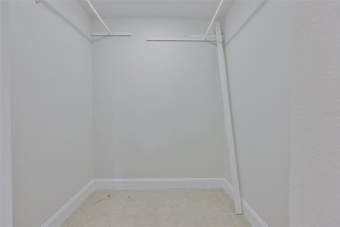Condo in Saint Petersburg, Florida, 2 bedrooms № 2148469 - photo 15