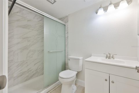 Condo in Saint Petersburg, Florida, 2 bedrooms № 2148469 - photo 16
