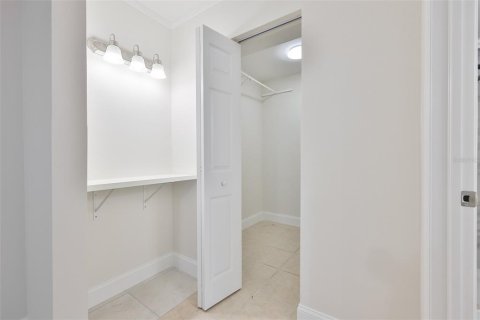 Condo in Saint Petersburg, Florida, 2 bedrooms № 2148469 - photo 14