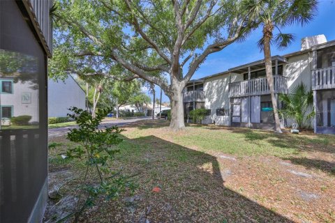 Condo in Saint Petersburg, Florida, 2 bedrooms № 2148469 - photo 30