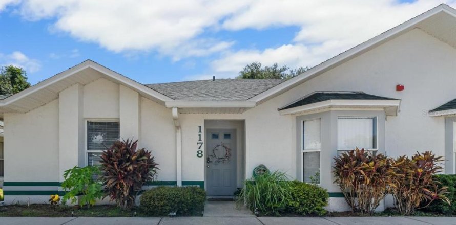 Townhouse in Kissimmee, Florida 3 bedrooms, 106.65 sq.m. № 2386305