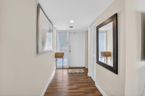 Copropriété à louer à Boca Raton, Floride: 2 chambres, 130.06 m2 № 2280832 - photo 6