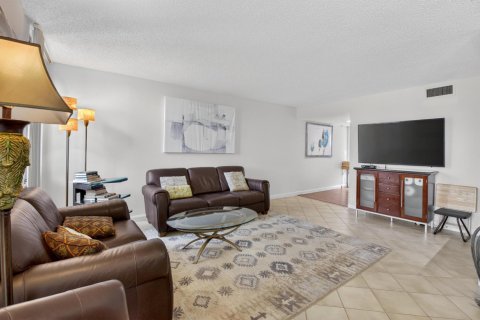 Copropriété à louer à Boca Raton, Floride: 2 chambres, 130.06 m2 № 2280832 - photo 8