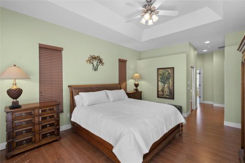 House in Bradenton, Florida 3 bedrooms, 248.7 sq.m. № 1631337 - photo 20