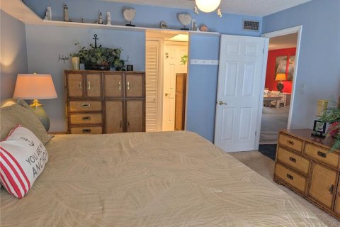 Condo in Bradenton, Florida, 2 bedrooms  № 2142336 - photo 15