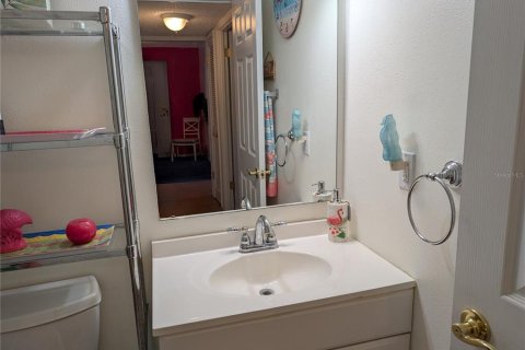 Condo in Bradenton, Florida, 2 bedrooms  № 2142336 - photo 22
