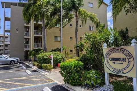 Condo in Bradenton, Florida, 2 bedrooms  № 2142336 - photo 26