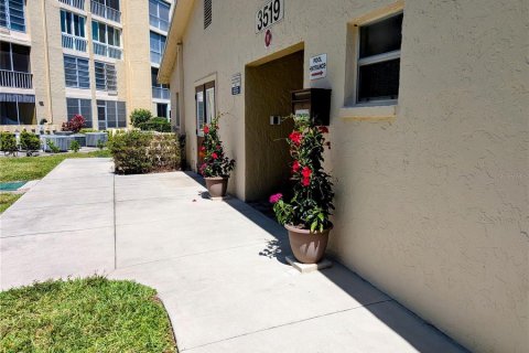 Condo in Bradenton, Florida, 2 bedrooms  № 2142336 - photo 28