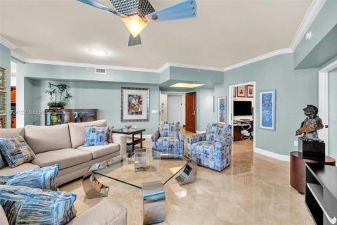 Купить кондоминиум в Форт-Лодердейл, Флорида 2 спальни, 197.79м2, № 1982528 - фото 22