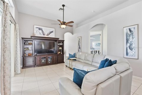 Villa ou maison à vendre à Kissimmee, Floride: 4 chambres, 254.65 m2 № 2403230 - photo 16