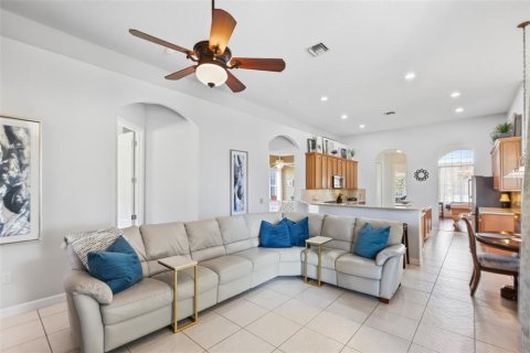 Villa ou maison à vendre à Kissimmee, Floride: 4 chambres, 254.65 m2 № 2403230 - photo 19