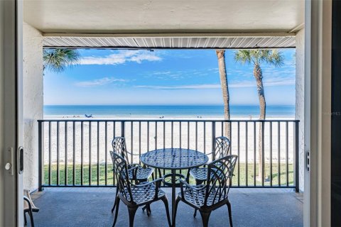 Copropriété à vendre à Indian Rocks Beach, Floride: 2 chambres, 101.26 m2 № 2201576 - photo 3