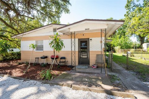 Immobilier commercial à vendre à Tampa, Floride: 4 chambres, 106.28 m2 № 1917895 - photo 4