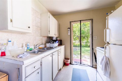 Immobilier commercial à vendre à Tampa, Floride: 4 chambres, 106.28 m2 № 1917895 - photo 14