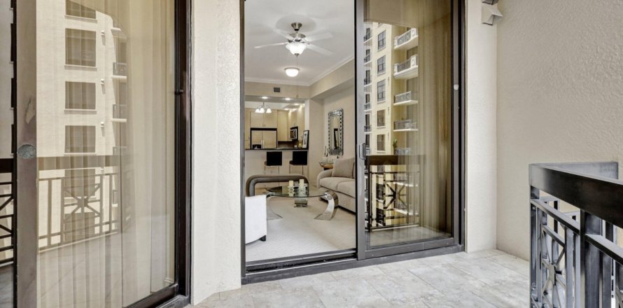 Condominio en West Palm Beach, Florida, 1 dormitorio № 956687