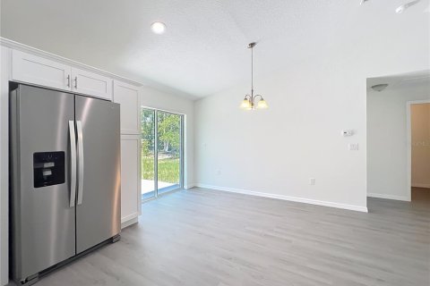 House in Ocklawaha, Florida 3 bedrooms, 121.14 sq.m. № 1833249 - photo 20