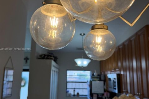 Adosado en venta en Miami, Florida, 2 dormitorios, 100.71 m2 № 1992182 - foto 17