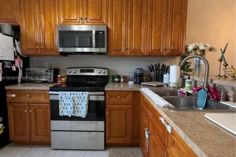 Adosado en venta en Miami, Florida, 2 dormitorios, 100.71 m2 № 1992182 - foto 8