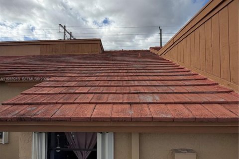 Adosado en venta en Miami, Florida, 2 dormitorios, 100.71 m2 № 1992182 - foto 10