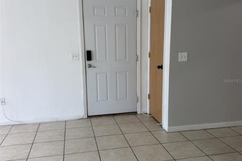 Copropriété à louer à Kissimmee, Floride: 3 chambres, 126.07 m2 № 2410250 - photo 4