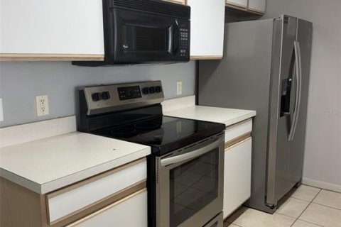 Copropriété à louer à Kissimmee, Floride: 3 chambres, 126.07 m2 № 2410250 - photo 7