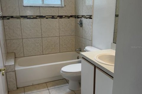 Copropriété à louer à Kissimmee, Floride: 3 chambres, 126.07 m2 № 2410250 - photo 14