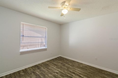 Casa en venta en Brandon, Florida, 3 dormitorios, 108.97 m2 № 2354261 - foto 9