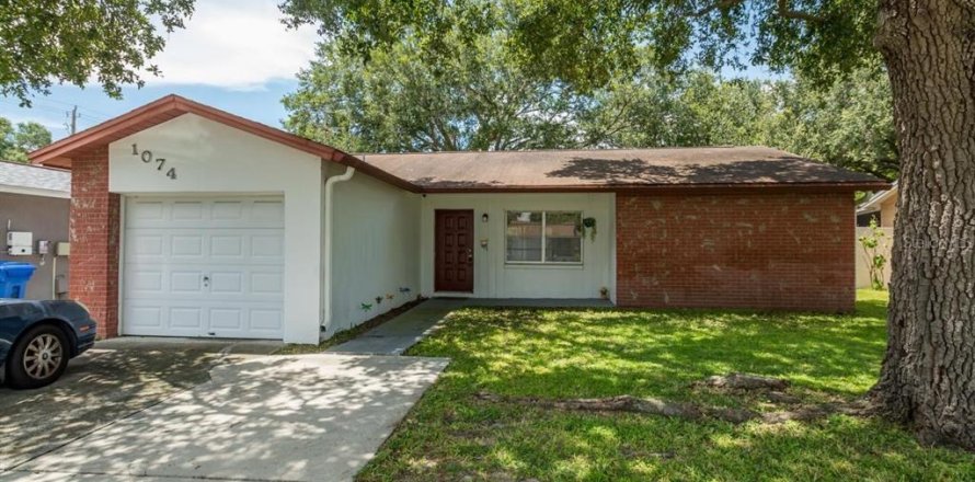 Casa en Brandon, Florida 3 dormitorios, 108.97 m2 № 2354261