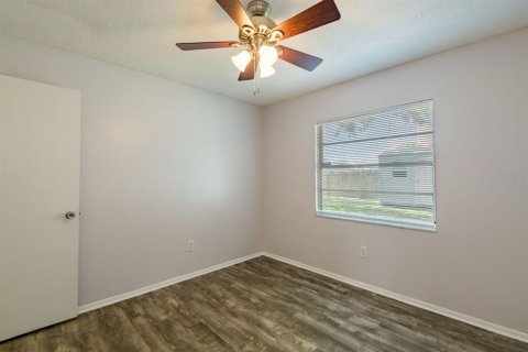 Casa en venta en Brandon, Florida, 3 dormitorios, 108.97 m2 № 2354261 - foto 6