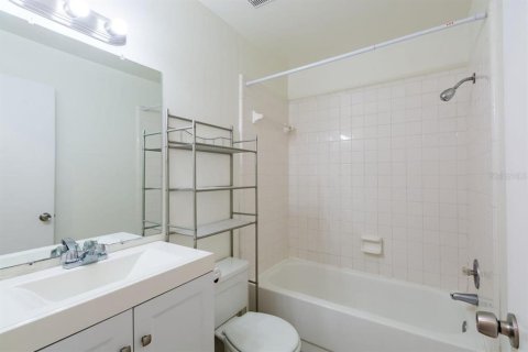 Casa en venta en Brandon, Florida, 3 dormitorios, 108.97 m2 № 2354261 - foto 12