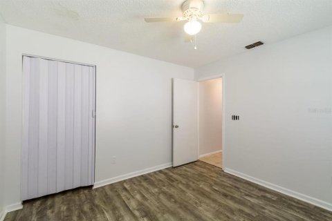 Casa en venta en Brandon, Florida, 3 dormitorios, 108.97 m2 № 2354261 - foto 13