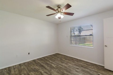 Casa en venta en Brandon, Florida, 3 dormitorios, 108.97 m2 № 2354261 - foto 10