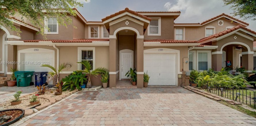 Townhouse in Homestead, Florida 4 bedrooms, 170.66 sq.m. № 1998227