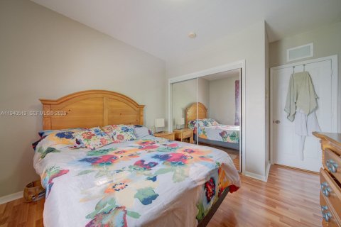 Townhouse in Homestead, Florida 4 bedrooms, 170.66 sq.m. № 1998227 - photo 18