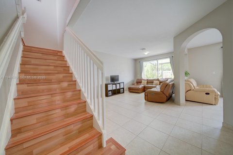 Townhouse in Homestead, Florida 4 bedrooms, 170.66 sq.m. № 1998227 - photo 15