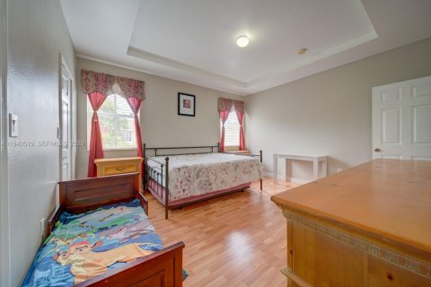 Townhouse in Homestead, Florida 4 bedrooms, 170.66 sq.m. № 1998227 - photo 22