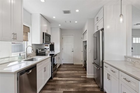 Casa en venta en Winter Park, Florida, 2 dormitorios, 100.89 m2 № 2214051 - foto 12