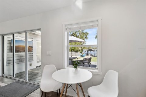 Casa en venta en Winter Park, Florida, 2 dormitorios, 100.89 m2 № 2214051 - foto 13