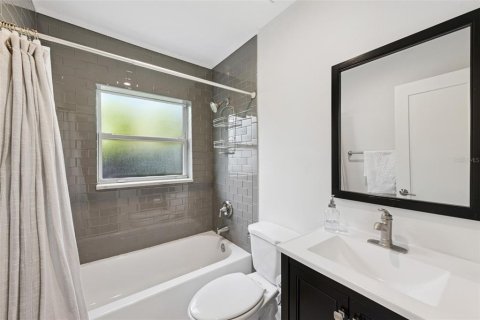 Casa en venta en Winter Park, Florida, 2 dormitorios, 100.89 m2 № 2214051 - foto 19