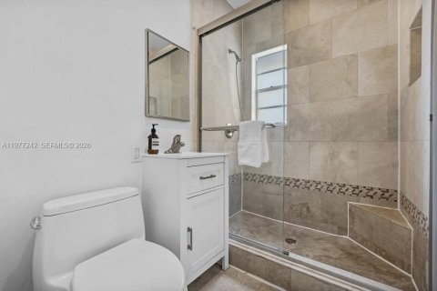 Copropriété à vendre à Miami Beach, Floride: 2 chambres, 104.98 m2 № 2079252 - photo 17