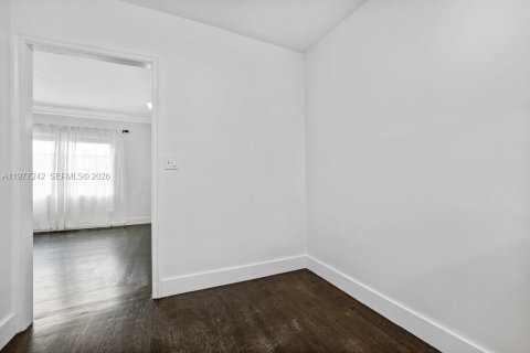 Copropriété à vendre à Miami Beach, Floride: 2 chambres, 104.98 m2 № 2079252 - photo 4