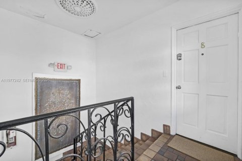 Copropriété à vendre à Miami Beach, Floride: 2 chambres, 104.98 m2 № 2079252 - photo 24