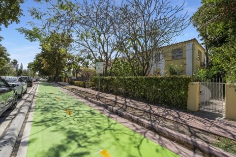 Copropriété à vendre à Miami Beach, Floride: 2 chambres, 104.98 m2 № 2079252 - photo 25