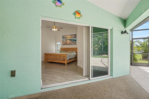 House in Lehigh Acres, Florida 3 bedrooms, 133.87 sq.m. № 2356124 - photo 12