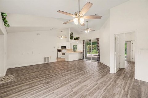 House in Lehigh Acres, Florida 3 bedrooms, 133.87 sq.m. № 2356124 - photo 5
