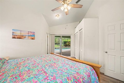 House in Lehigh Acres, Florida 3 bedrooms, 133.87 sq.m. № 2356124 - photo 15
